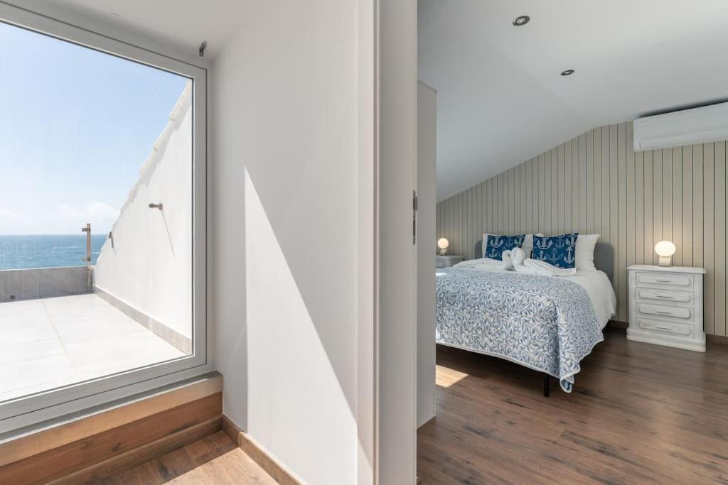Sunset Terrace - Beachfront Apartment With Private Parking Nazare Exterior photo